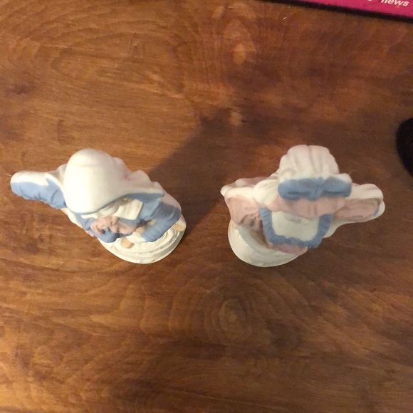 Porcelain Ceramic Figurines Girl in Pink, Boy in Blue - Picture 8 of 9